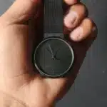 Reloj de Cuarzo Minimalista para Hombre: Un Accesorio Esencial y Auténtico photo review