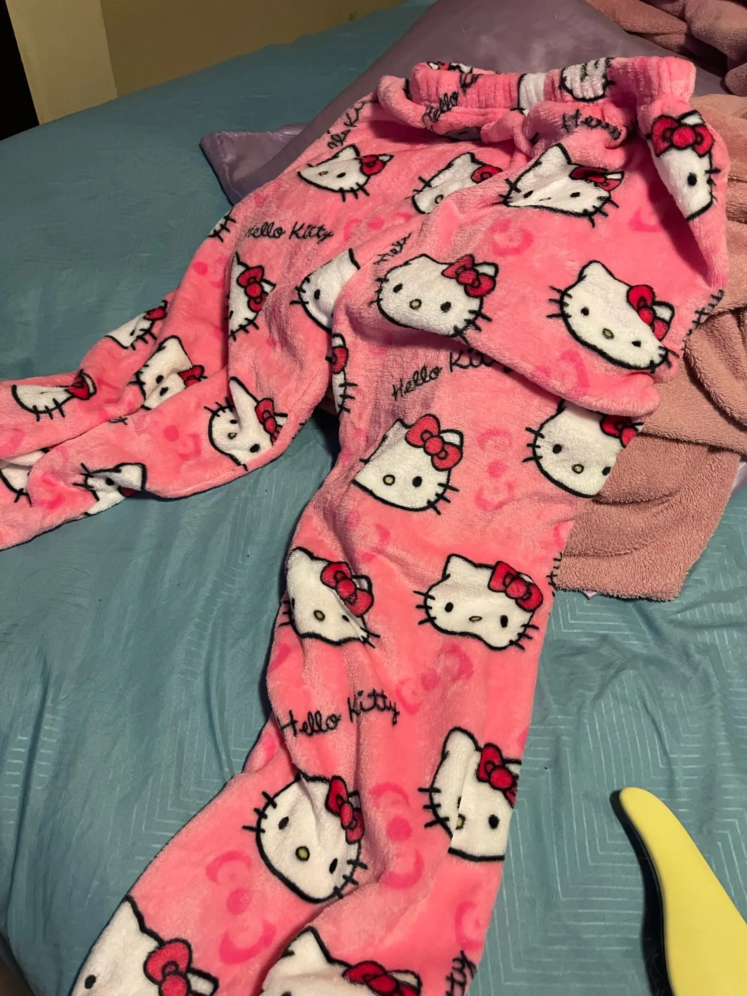 Nuevo Pijama femenino Hello Kitty de flanela estilo Y2k photo review